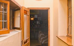 Mountain Manor Guest House & Executive Suites